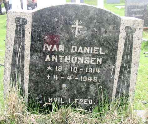 Detail of Grave of ANTHONSEN, Ivan Daniel